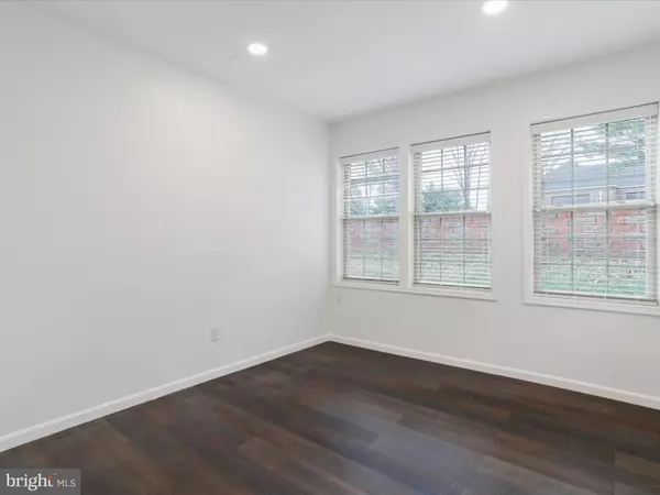 Hagerstown, MD 21740,9812 PEMBROKE DR