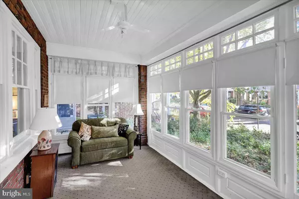 Lancaster, PA 17603,929 VIRGINIA AVE