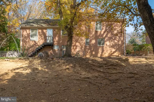 Kensington, MD 20895,9713 BYEFORDE RD