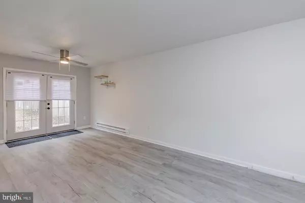 Sicklerville, NJ 08081,555 W LOCH LOMOND DR