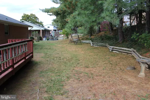 Front Royal, VA 22630,210 S SHENANDOAH AVE