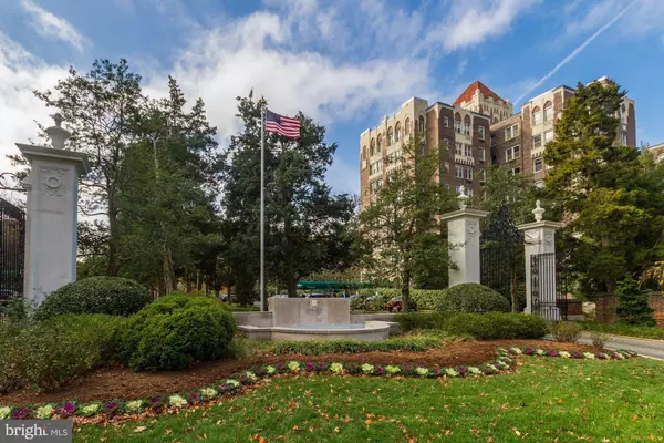 4000 CATHEDRAL AVE NW #017B, Washington, DC 20016