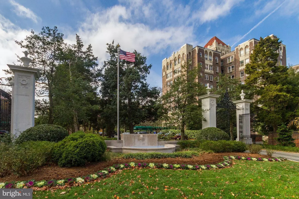 Washington, DC 20016,4000 CATHEDRAL AVE NW #017B