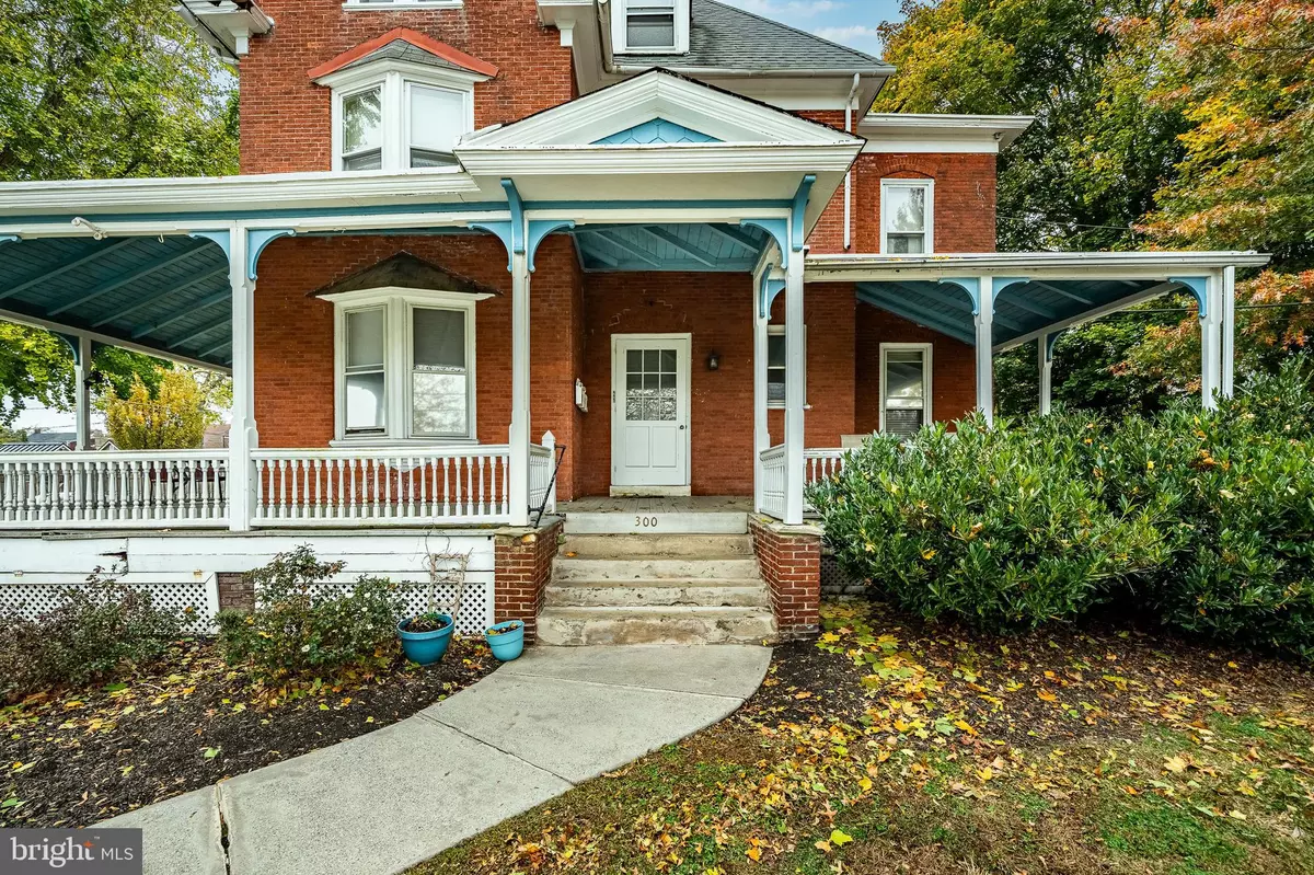 West Chester, PA 19380,300 N PENN ST #P1