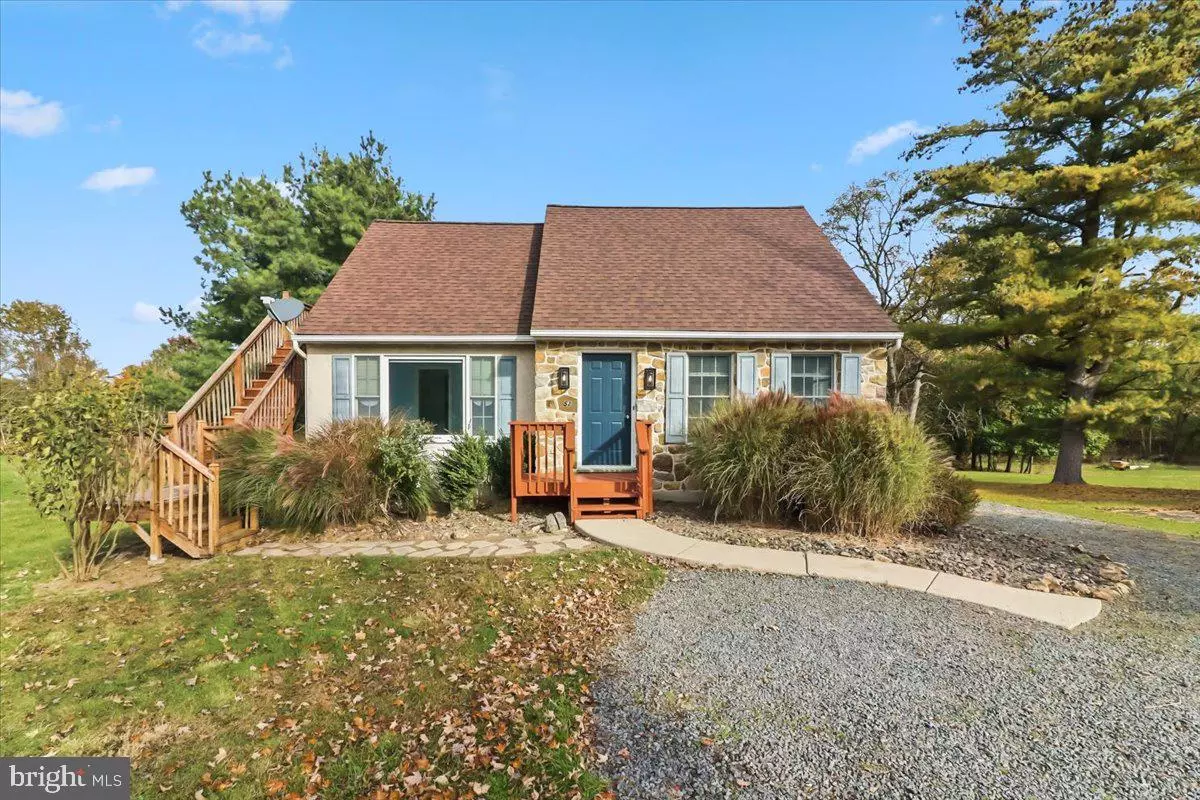 Elverson, PA 19520,52 W MAIN ST