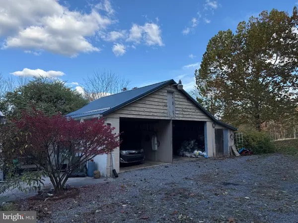 Berkeley Springs, WV 25411,7178 MARTINSBURG RD