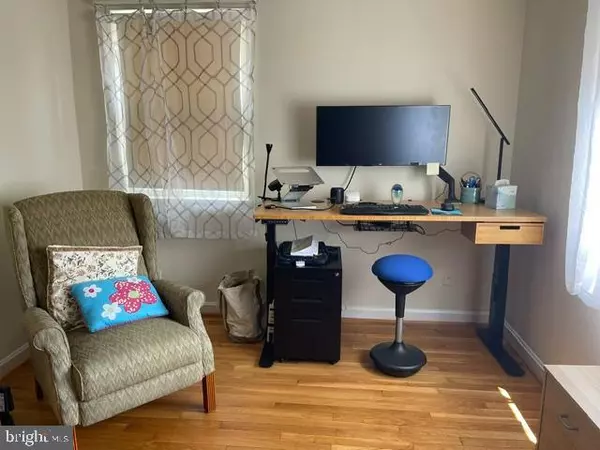 Alexandria, VA 22301,4 E CHAPMAN ST