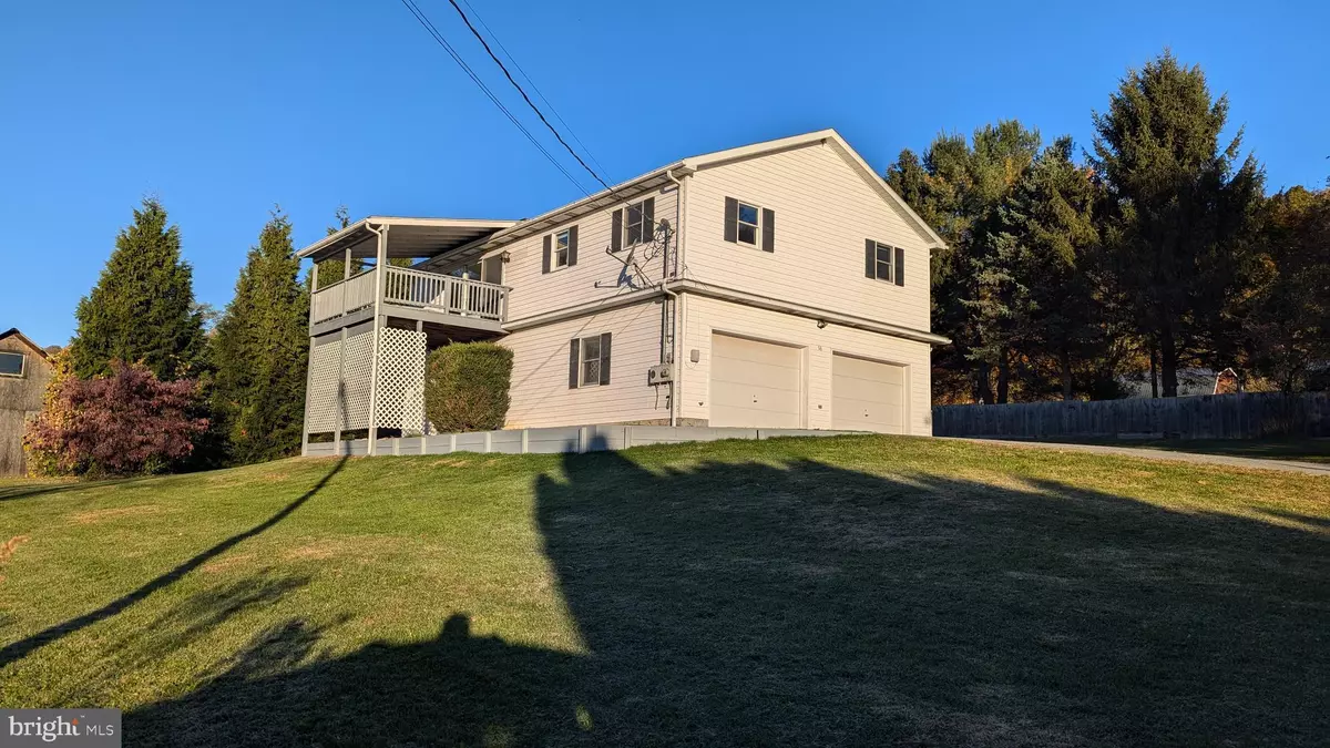 Aaronsburg, PA 16820,516 N SPRUCE ALY