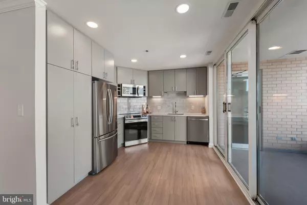 Baltimore, MD 21230,100 HARBORVIEW DR #1209