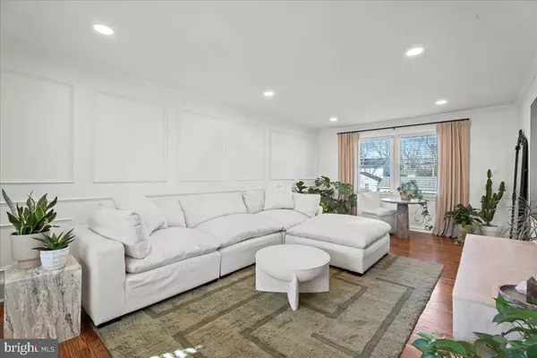 Haddonfield, NJ 08033,310 BRIARWOOD AVE