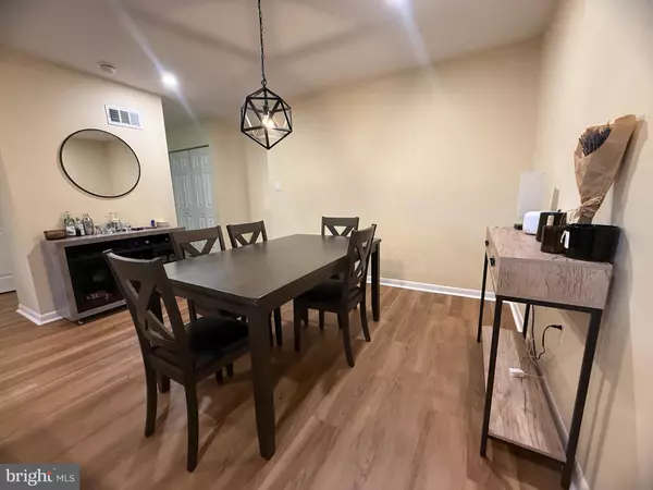 Chesterbrook, PA 19087,180 VALLEY STREAM CIRCLE