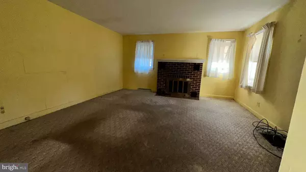 Mount Holly Springs, PA 17065,203 PINE RD