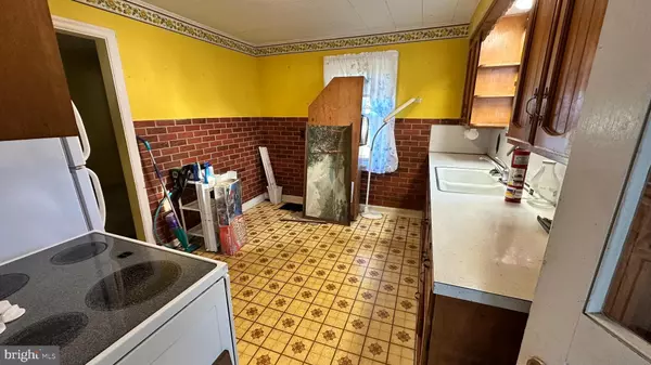 Mount Holly Springs, PA 17065,203 PINE RD