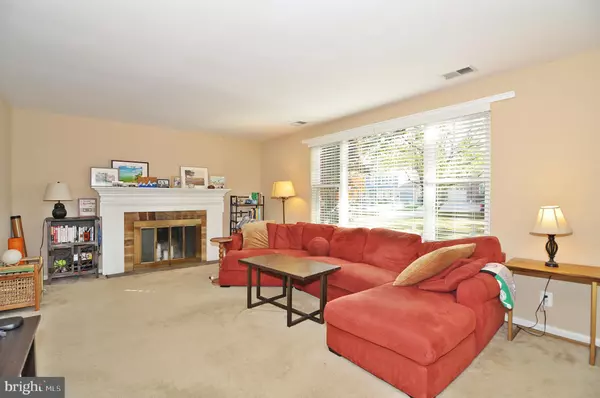 Arlington, VA 22202,1233 23RD ST S