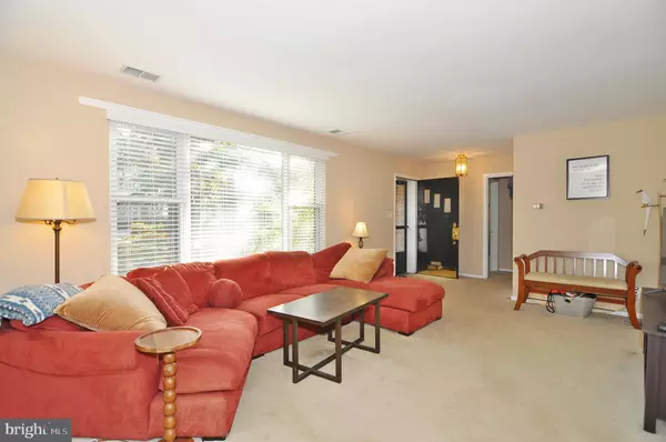 Arlington, VA 22202,1233 23RD ST S