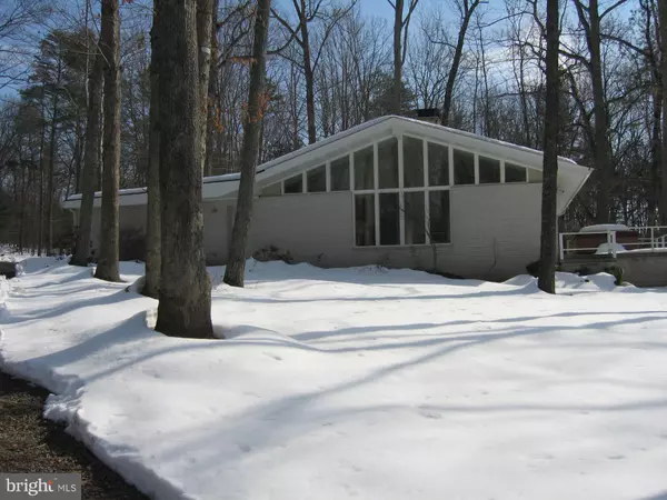 Castleton, VA 22716,135 LIZZIE MILLS RD