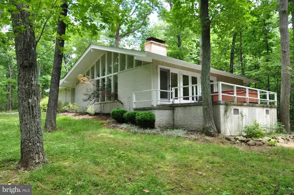 Castleton, VA 22716,135 LIZZIE MILLS RD