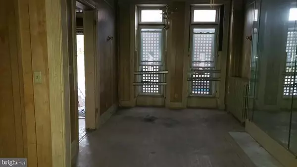 Baltimore, MD 21217,1007 W LAFAYETTE AVE W