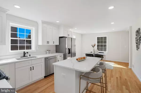 Annandale, VA 22003,7406 MASONVILLE DR