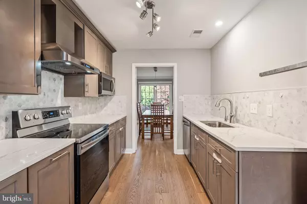 Falls Church, VA 22043,6620 ROSECROFT PL