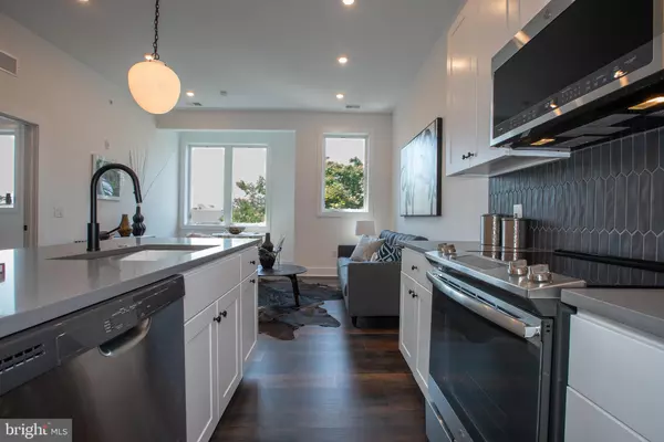 Philadelphia, PA 19121,2940 W THOMPSON ST #UNIT 305