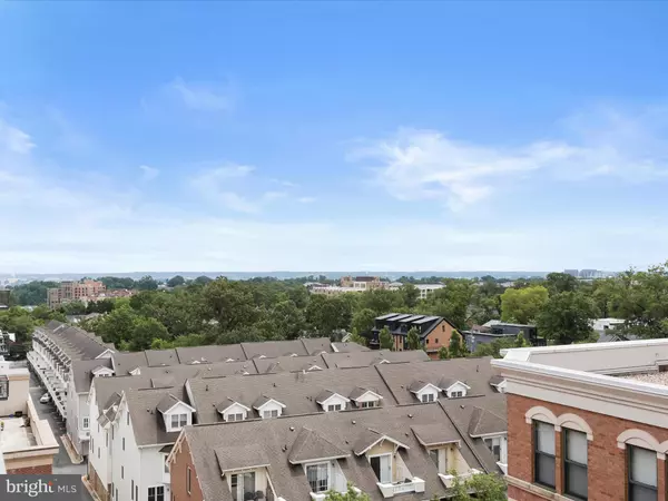 Arlington, VA 22201,1205 N GARFIELD ST #804