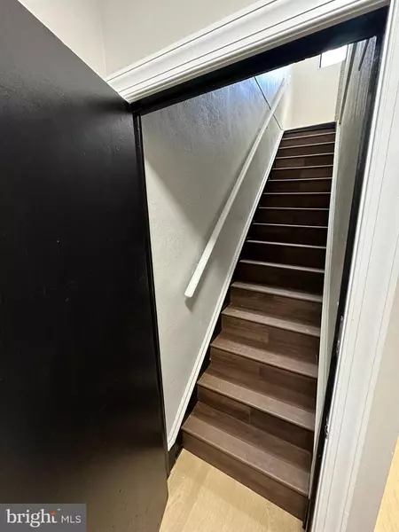 7028 PASCHALL AVE #3RD FLOOR, Philadelphia, PA 19142