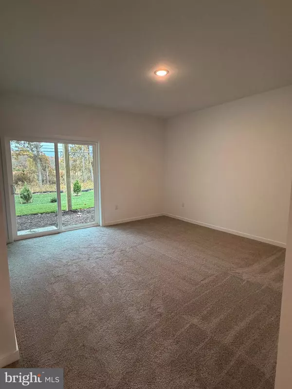 Berlin, NJ 08009,67 BASSWOOD ST