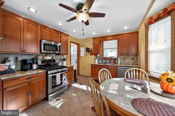 Mantua, NJ 08051,244 SHADOW PL