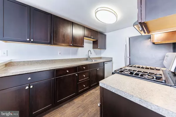 Alexandria, VA 22304,4600 DUKE ST #622