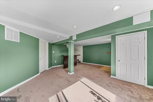 Brookhaven, PA 19015,7504 HILLTOP DR #202