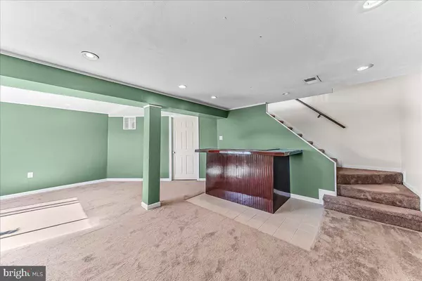 Brookhaven, PA 19015,7504 HILLTOP DR #202