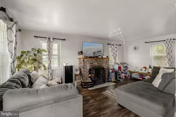 Lititz, PA 17543,107 CREST RD