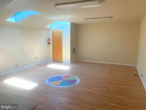 Feasterville Trevose, PA 19053,111 E PENNSYLVANIA BLVD