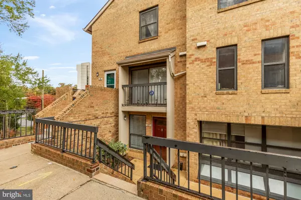 Bethesda, MD 20814,47 DUDLEY CT #18