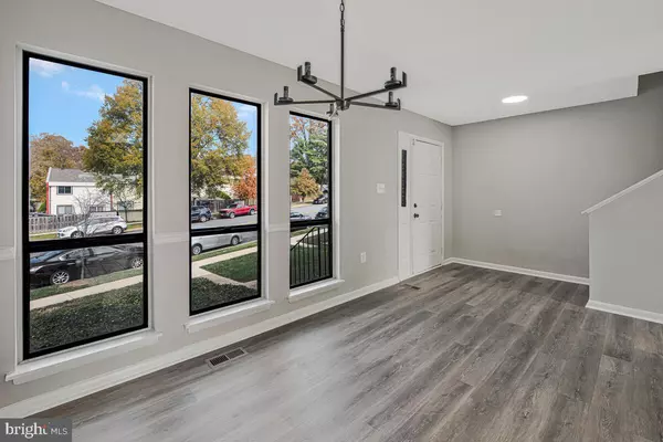 Lanham, MD 20706,8739 BRAE BROOKE DR