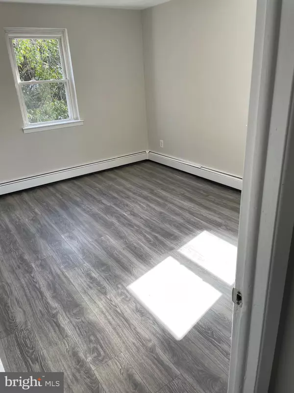 Broomall, PA 19008,123 4TH AVE #APT B