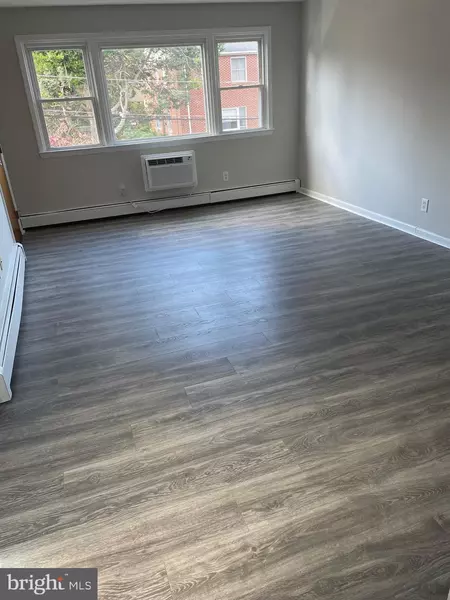 123 4TH AVE #APT B, Broomall, PA 19008