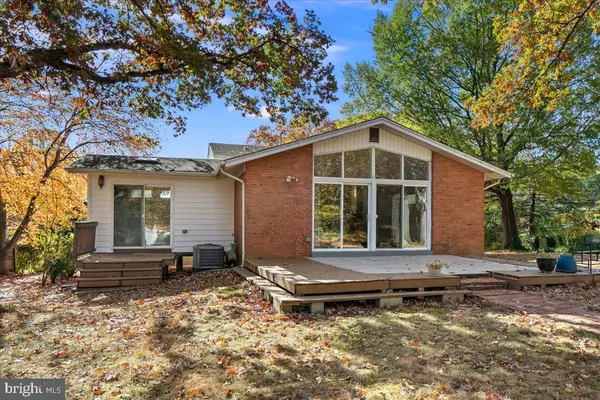 Alexandria, VA 22309,4102 ADRIENNE DR