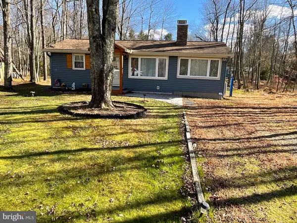 186 CANOE TRAIL, Pocono Lake, PA 18347