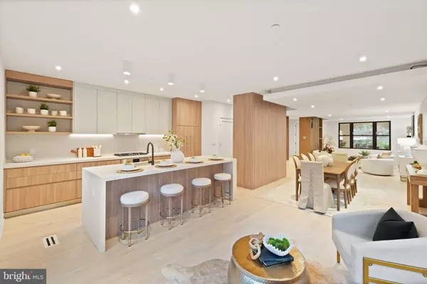 2815 BELLEVUE TER NW, Washington, DC 20007