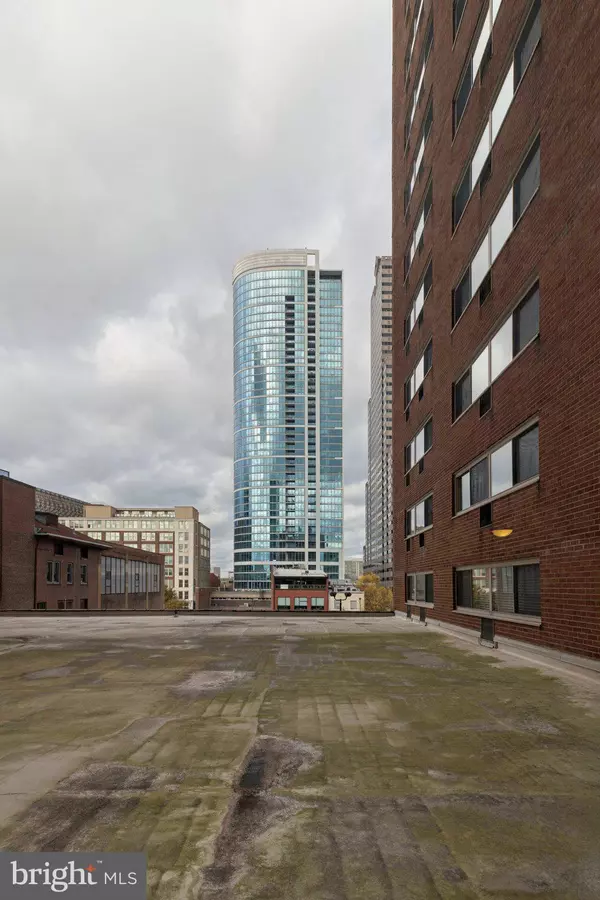 Philadelphia, PA 19103,2101 CHESTNUT ST #326