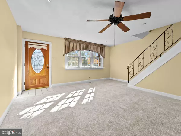 Philadelphia, PA 19154,12536 NANTON DR