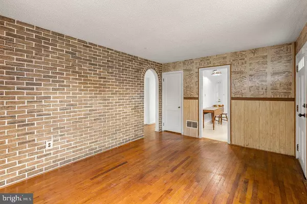 Columbia, PA 17512,805 S 16TH ST