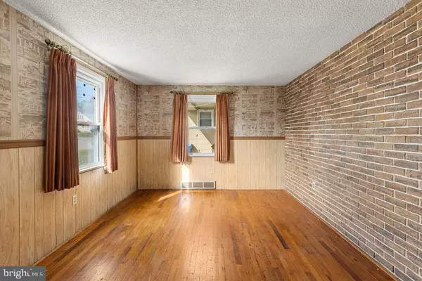 Columbia, PA 17512,805 S 16TH ST