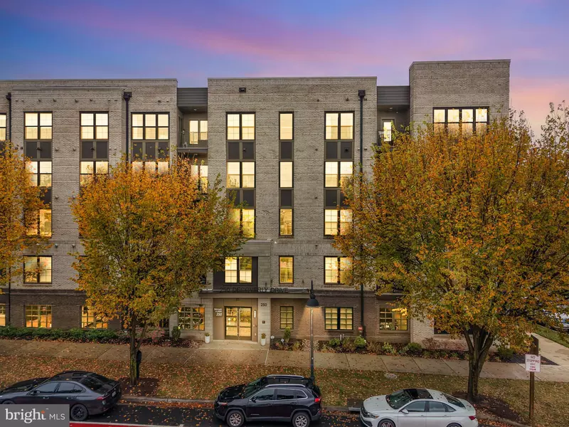 250 DECOVERLY DR #425, Gaithersburg, MD 20878