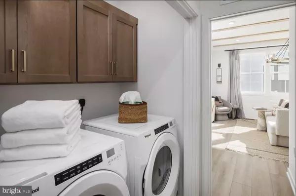 Chantilly, VA 20151,14387 GLEN MANOR DR