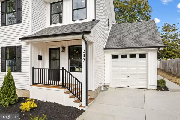 Haddon Township, NJ 08108,209 WESTMONT AVE