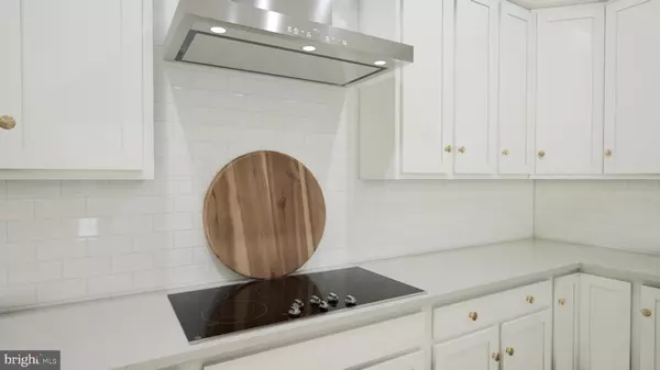 Aldie, VA 20105,25593 RED CHERRY DR