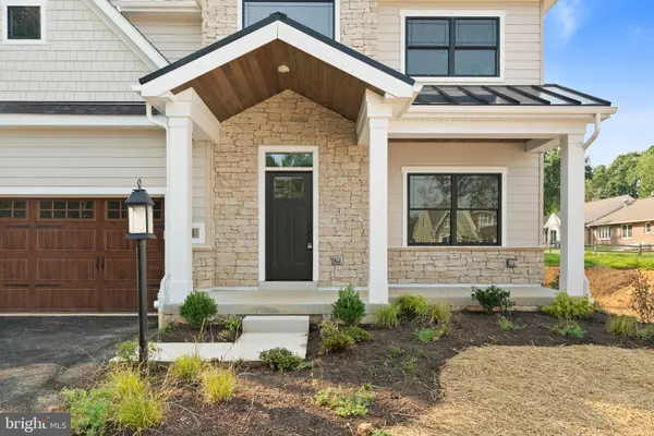 Wallingford, PA 19086,102 HARVEY RD #1B